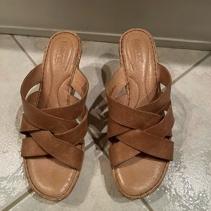 Born leather wedges, tan, Size 9